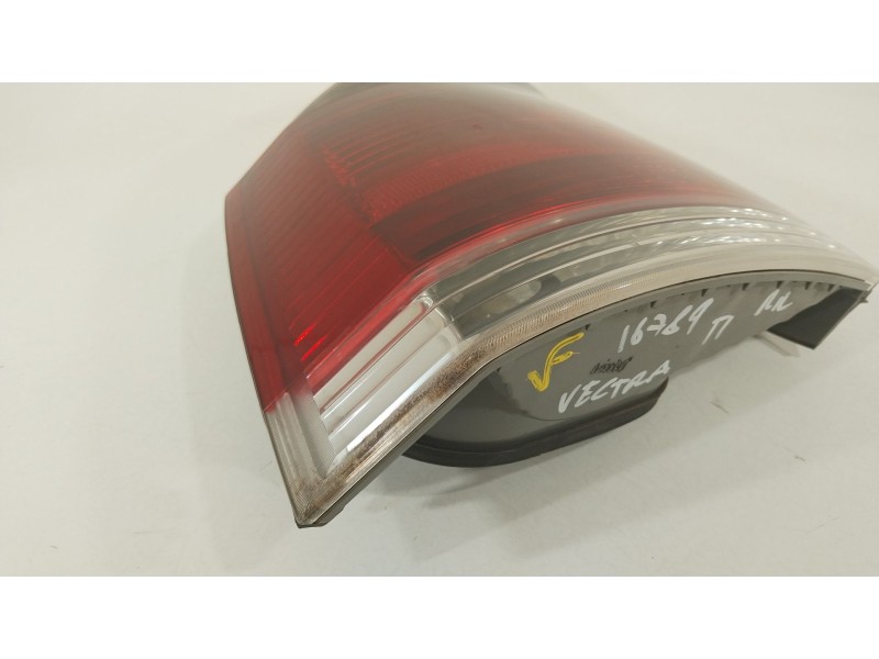 Recambio de piloto trasero izquierdo para opel vectra c gts (z02) 1.9 cdti (f68) referencia OEM IAM 13157646  