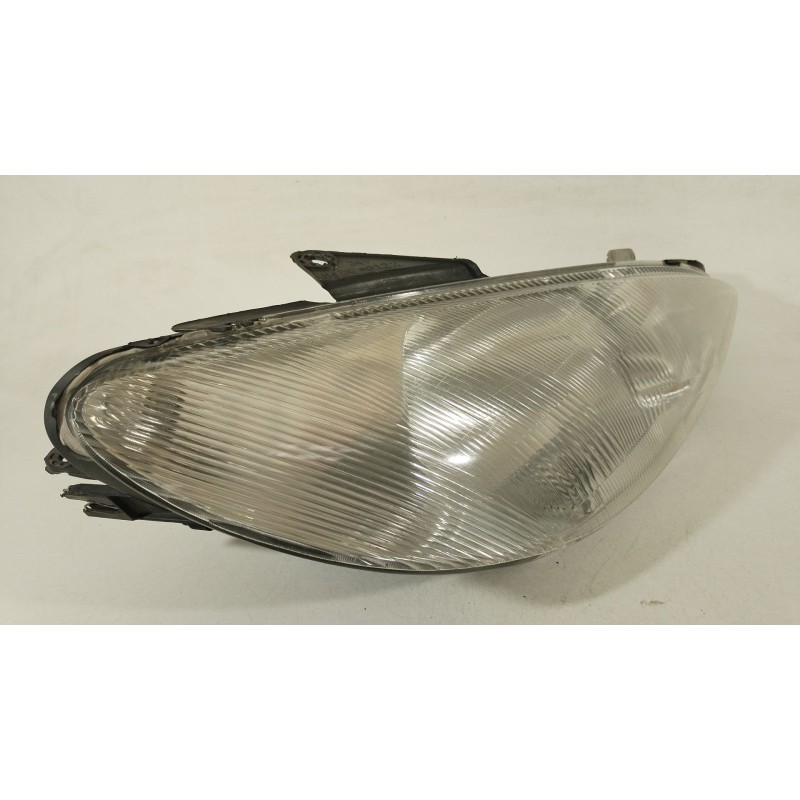 Recambio de faro derecho para peugeot 206 hatchback (2a/c) 1.4 hdi eco 70 referencia OEM IAM 6205S7  
