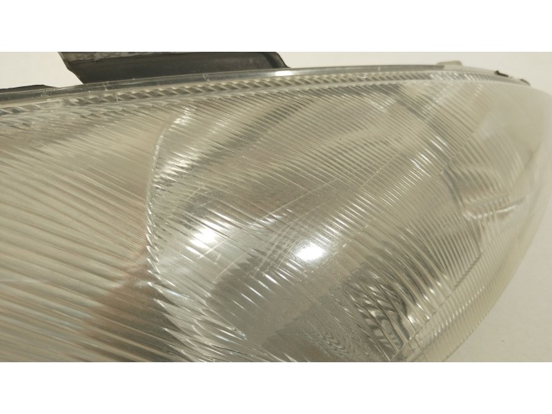 Recambio de faro derecho para peugeot 206 hatchback (2a/c) 1.4 hdi eco 70 referencia OEM IAM 6205S7  