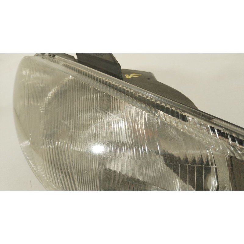 Recambio de faro derecho para peugeot 206 hatchback (2a/c) 1.4 hdi eco 70 referencia OEM IAM 6205S7  