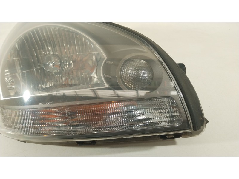 Recambio de faro derecho para hyundai tucson (jm) 2.0 crdi referencia OEM IAM 921042E020 083211131R 082211134R