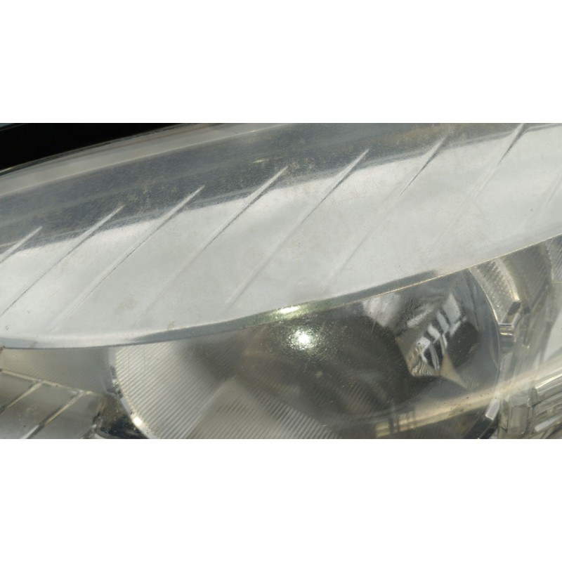 Recambio de faro izquierdo para renault megane iii hatchback (bz0/1_, b3_) 1.5 dci referencia OEM IAM 260607449R  