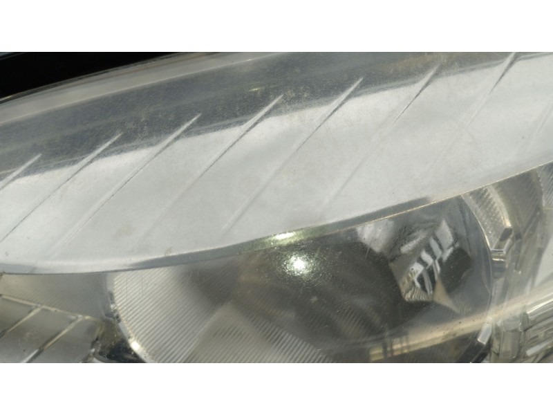 Recambio de faro izquierdo para renault megane iii hatchback (bz0/1_, b3_) 1.5 dci referencia OEM IAM 260607449R  