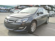 opel astra j sedán del año 2013 2