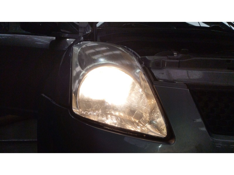 Recambio de faro derecho para suzuki swift iii (mz, ez) 1.3 ddis (rs 413d) referencia OEM IAM 3512062J11000  