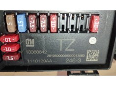 Recambio de caja reles / fusibles para opel astra j sedán 1.7 cdti (69) referencia OEM IAM 13368642 C11000139 1110129AA 2