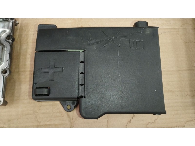 Recambio de caja reles / fusibles para opel astra j sedán 1.7 cdti (69) referencia OEM IAM 13368498 36592271 