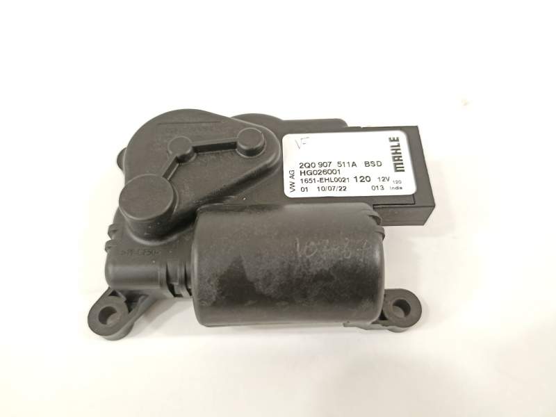 MOTOR APERTURA TRAMPILLAS CLIMATIZADOR 2Q0907511A 