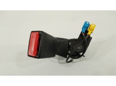 Recambio de enganche cinturon trasero derecho para mercedes-benz clase gla (x156) gla 200 cdi / d (156.908) referencia OEM IAM A 2