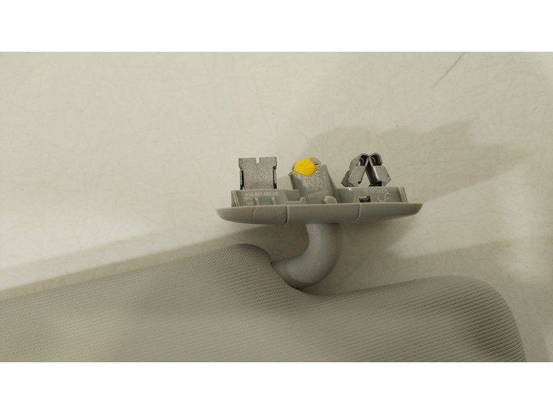 Recambio de parasol derecho para seat arona (kj7, kjp) 1.0 tgi referencia OEM IAM 5G0857552DC  