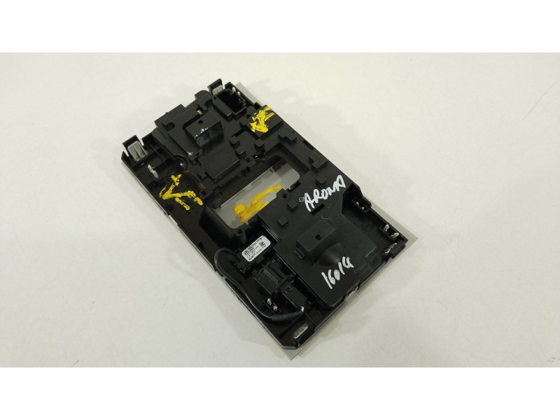 Recambio de luz interior para seat arona (kj7, kjp) 1.0 tgi referencia OEM IAM 2GA947105S 2GA947105SEKW 