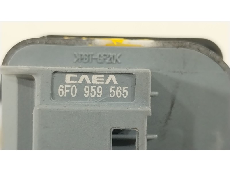 Recambio de mando retrovisor para seat arona (kj7, kjp) 1.0 tgi referencia OEM IAM 6F0959565  