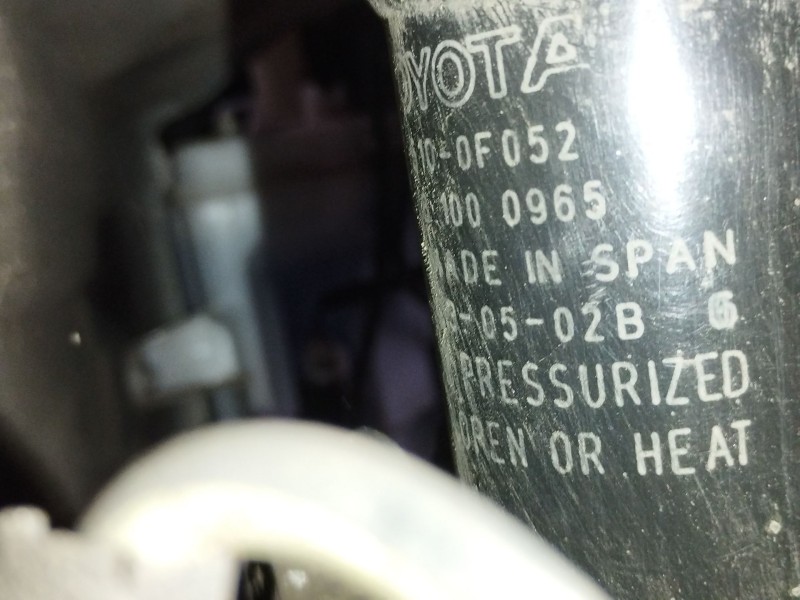 Recambio de amortiguador delantero derecho para toyota verso active referencia OEM IAM   