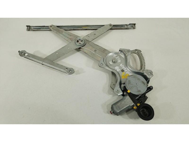 Recambio de elevalunas delantero derecho para toyota corolla (e15) high referencia OEM IAM 8571035180 2621002330 