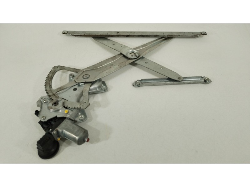 Recambio de elevalunas delantero derecho para toyota corolla (e15) high referencia OEM IAM 8571035180 2621002330 