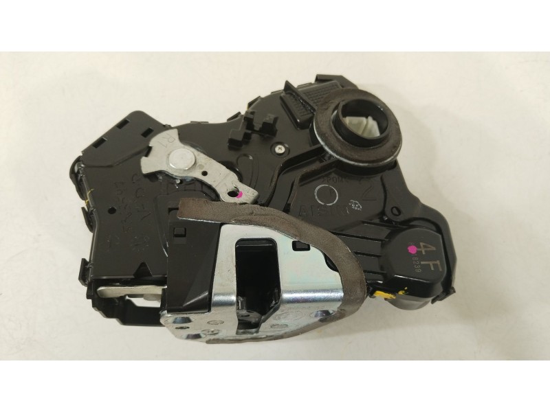 Recambio de cerradura puerta delantera derecha para toyota corolla (e15) high referencia OEM IAM 6903042221 4F80218230 