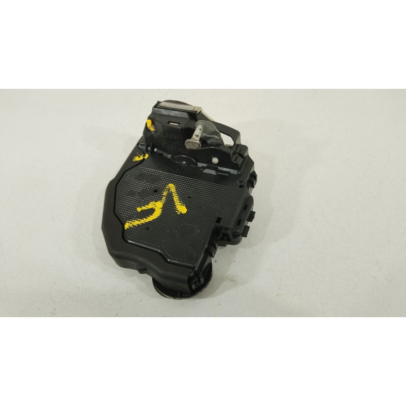 Recambio de cerradura puerta trasera izquierda para toyota corolla (e15) high referencia OEM IAM 6906042021 2C8021917 