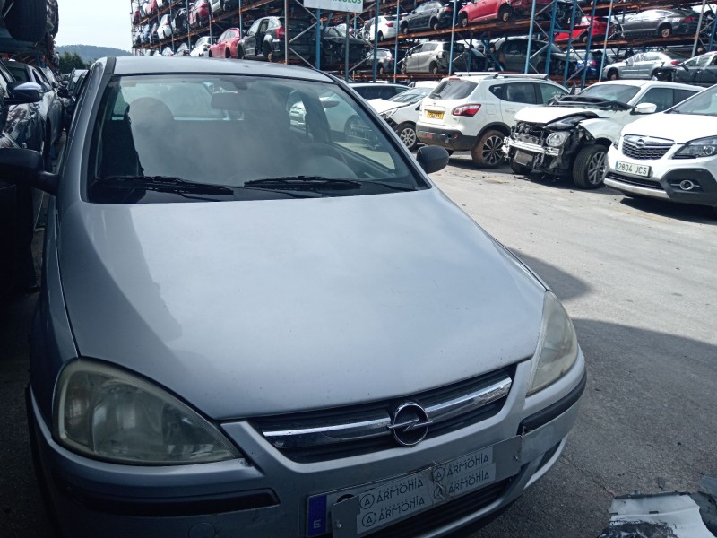 opel corsa c (x01) del año 2002