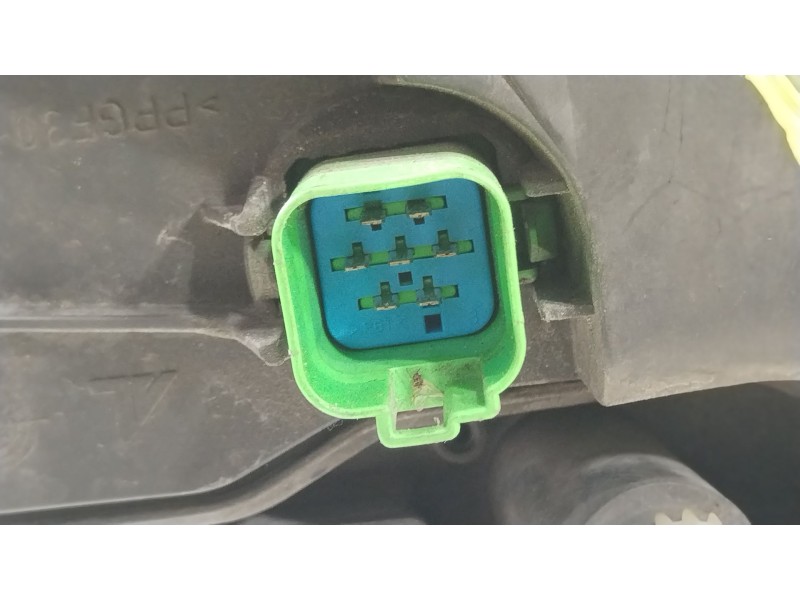 Recambio de faro izquierdo para ford mondeo iii (b5y) 2.0 tdci referencia OEM IAM 1S7113006AL 0301174201 