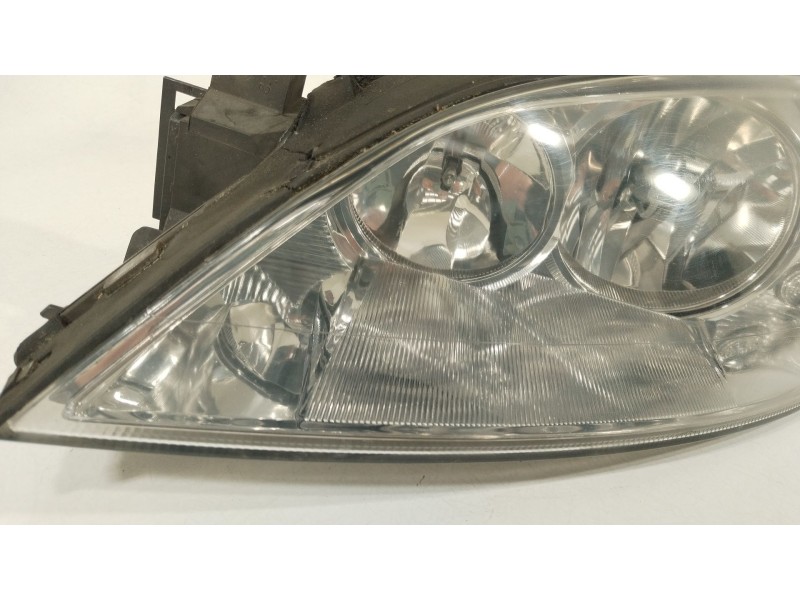 Recambio de faro izquierdo para ford mondeo iii (b5y) 2.0 tdci referencia OEM IAM 1S7113006AL 0301174201 