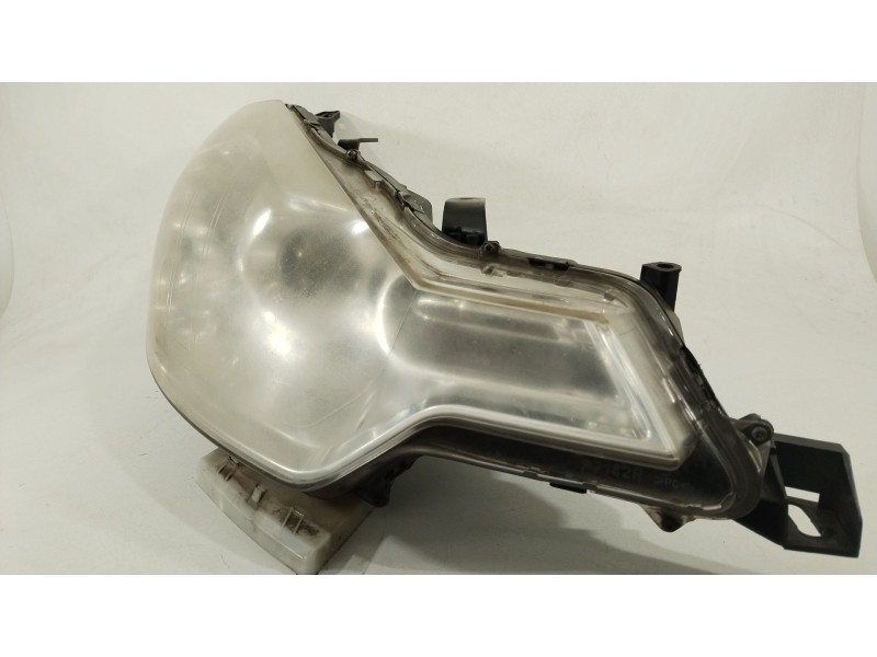 Recambio de faro derecho para citroën c-crosser (vu_, vv_) 2.2 hdi referencia OEM IAM 6206N3 W3T162718722 