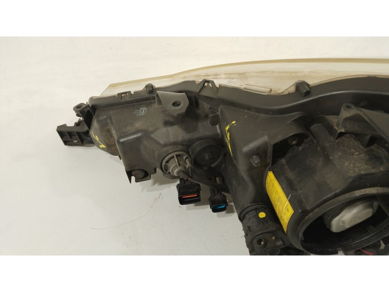 Recambio de faro derecho para citroën c-crosser (vu_, vv_) 2.2 hdi referencia OEM IAM 6206N3 W3T162718722 