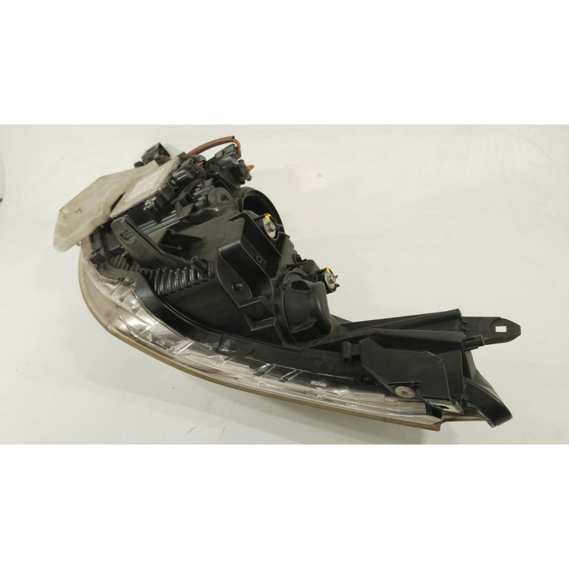 Recambio de faro derecho para citroën c-crosser (vu_, vv_) 2.2 hdi referencia OEM IAM 6206N3 W3T162718722 