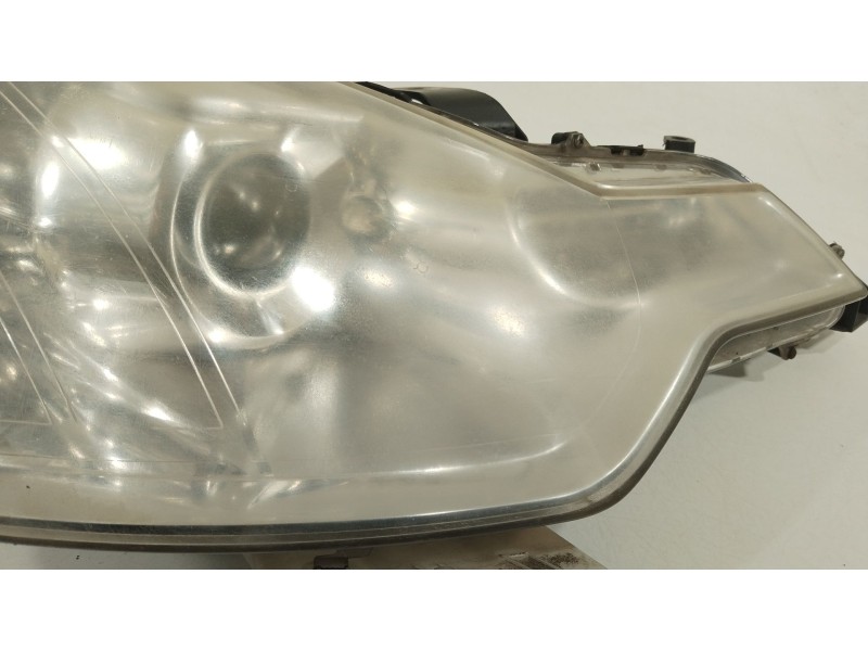 Recambio de faro derecho para citroën c-crosser (vu_, vv_) 2.2 hdi referencia OEM IAM 6206N3 W3T162718722 