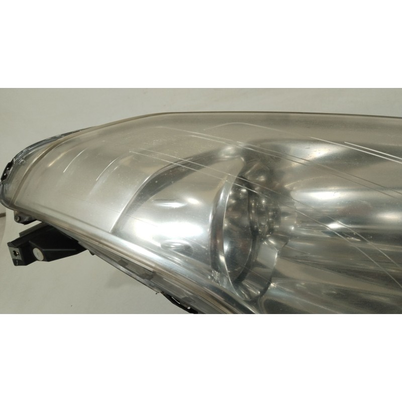 Recambio de faro derecho para citroën c-crosser (vu_, vv_) 2.2 hdi referencia OEM IAM 6206N3 W3T162718722 