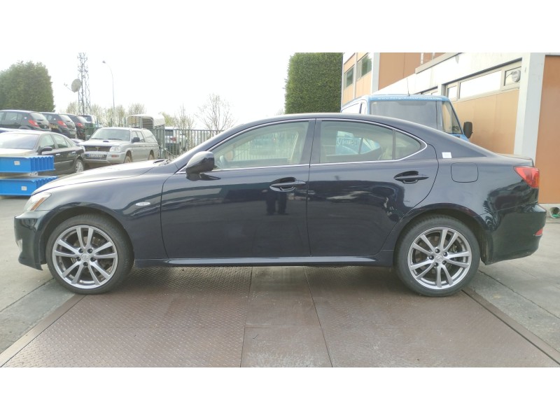 lexus is ii (_e2_) del año 2009