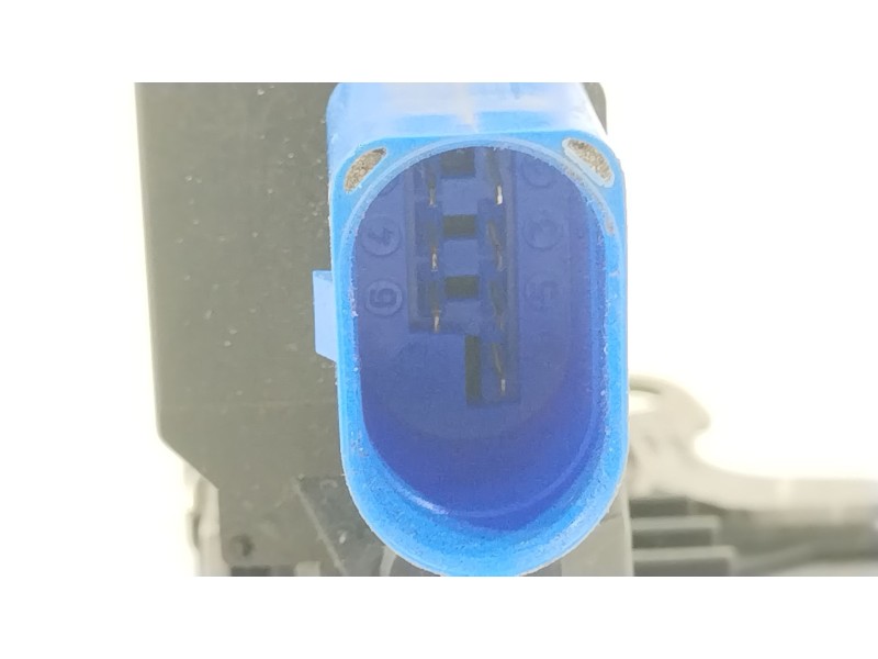 Recambio de cerradura puerta trasera izquierda para volkswagen golf v (1k1) 1.9 tdi referencia OEM IAM 7L0839015D  