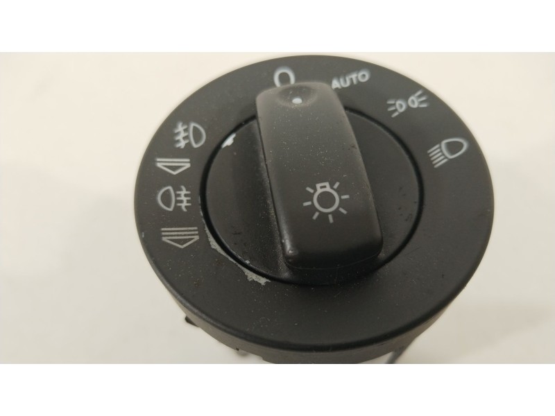 Recambio de mando luces para audi a4 b7 (8ec) 2.0 tdi quattro referencia OEM IAM 8E0941531D  