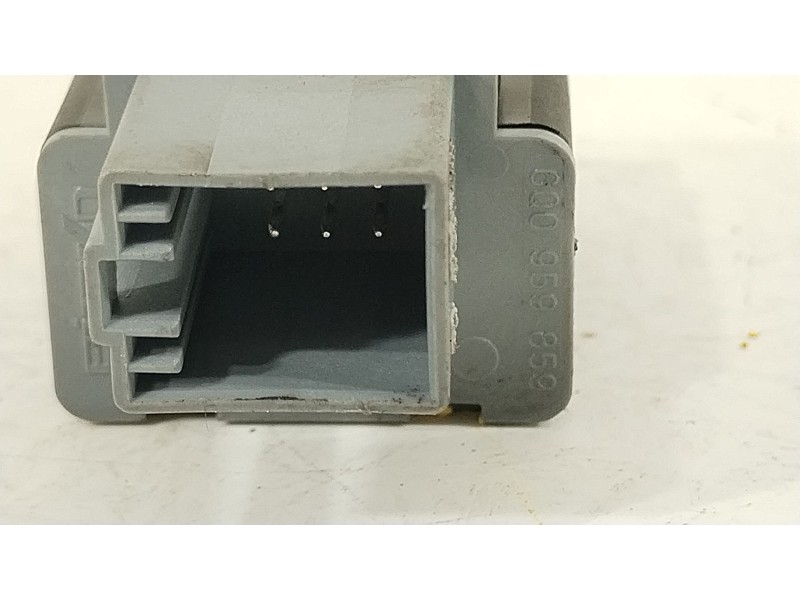 Recambio de interruptor para volkswagen polo iv (9n_, 9a_) 1.6 16v referencia OEM IAM 6Q0959859  