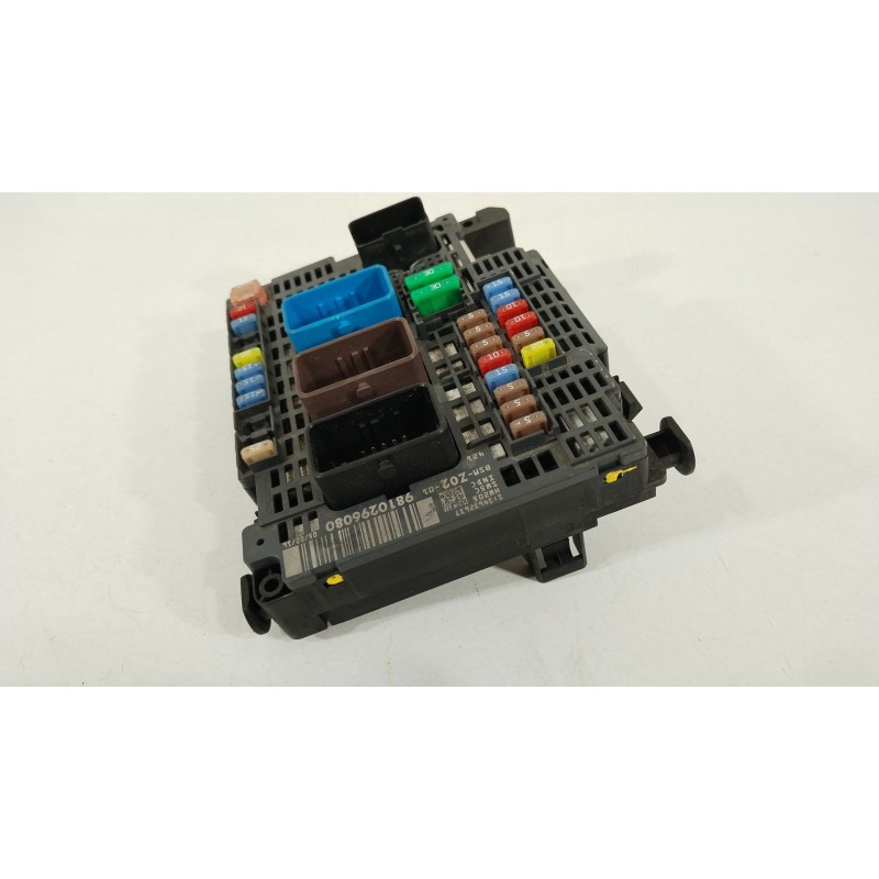 Recambio de caja reles / fusibles para citroën c4 ii (nc_) 1.2 thp 130 referencia OEM IAM 9810296080  