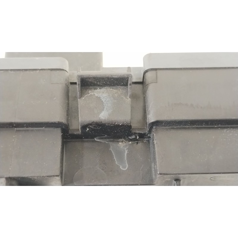 Recambio de caja reles / fusibles para citroën c4 ii (nc_) 1.2 thp 130 referencia OEM IAM 9810296080  