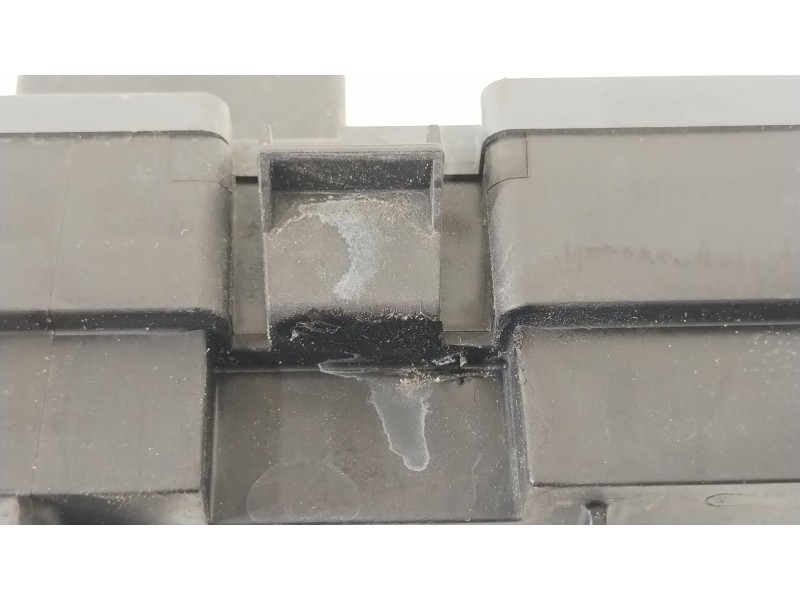 Recambio de caja reles / fusibles para citroën c4 ii (nc_) 1.2 thp 130 referencia OEM IAM 9810296080  
