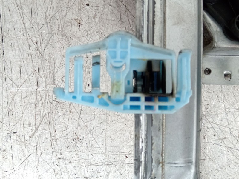 Recambio de elevalunas delantero izquierdo para citroën c2 (jm_) 1.4 referencia OEM IAM 9221X3 36128604 