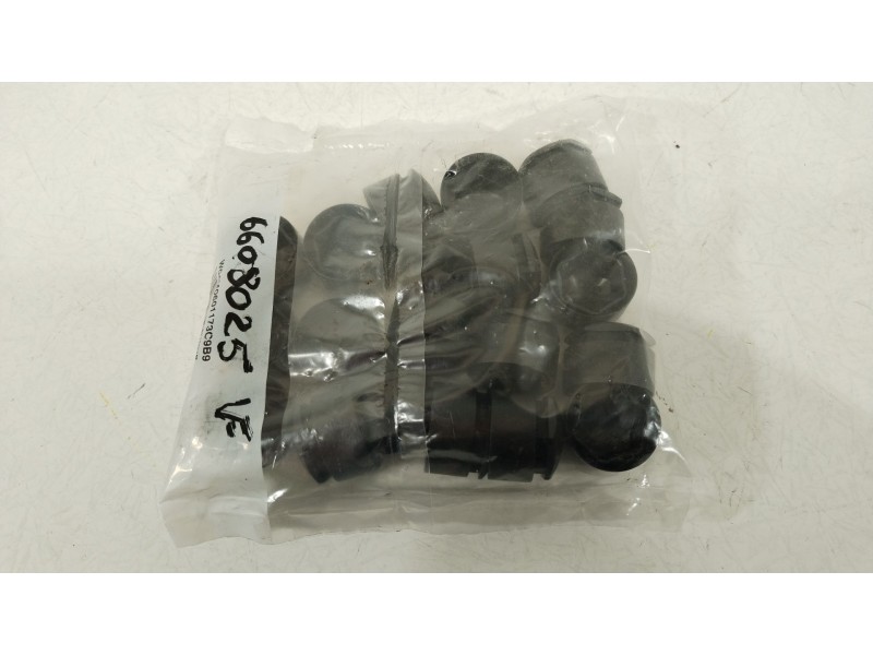 Recambio de embellecedor para cupra leon sportstourer (kl8, ku8, kud) 2.0 tsi referencia OEM IAM 4M0601173C  