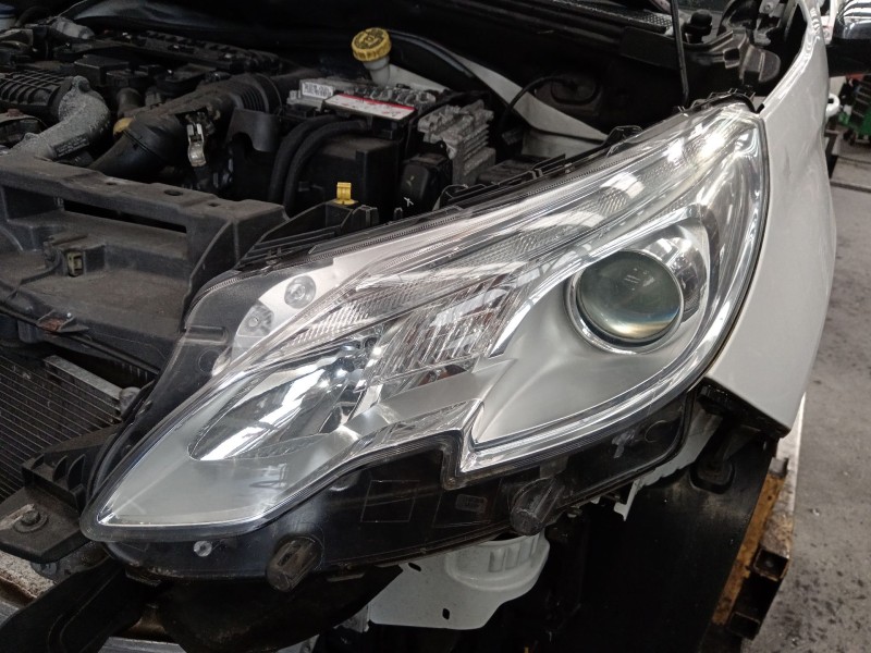 Recambio de faro izquierdo para peugeot 2008 i (cu_) 1.6 bluehdi 120 referencia OEM IAM 9815405780 90106472 