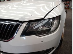 Recambio de faro izquierdo para skoda superb ii (3t4) 2.0 tdi 16v referencia OEM IAM 3T1941015F 1EL01131401 