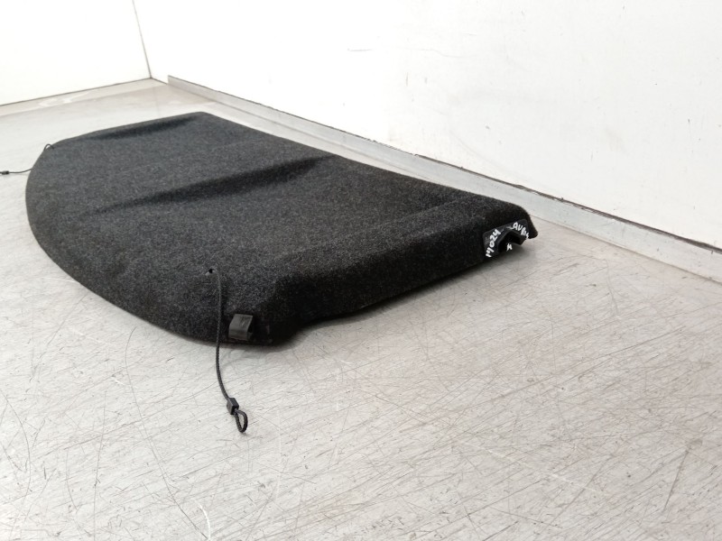 Recambio de bandeja trasera para toyota auris (_e18_) 1.4 d-4d (nde180_) referencia OEM IAM 6433002D30C0  