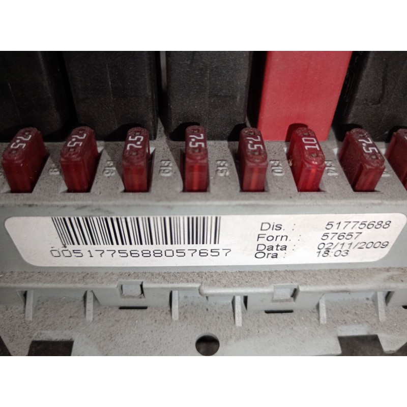 Recambio de caja reles / fusibles para fiat bravo ii (198_) 1.9 d multijet (198axb1a) referencia OEM IAM 51775688  