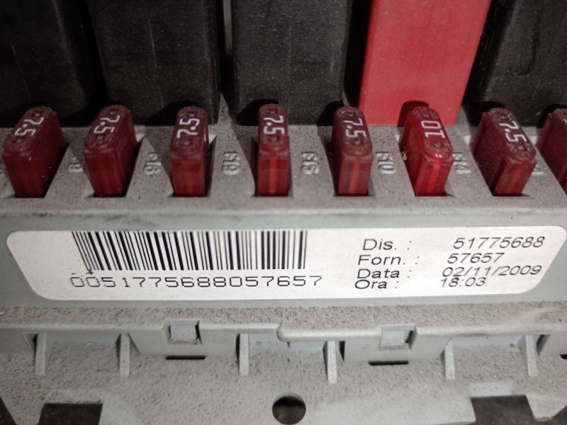 Recambio de caja reles / fusibles para fiat bravo ii (198_) 1.9 d multijet (198axb1a) referencia OEM IAM 51775688  