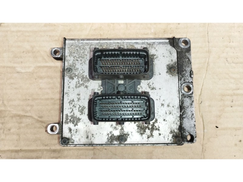 Recambio de centralita motor uce para saab 9-3 descapotable (ys3f) 2.0 t referencia OEM IAM 55353231  