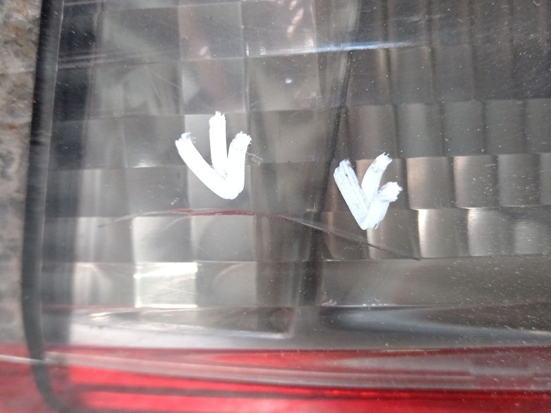 Recambio de piloto trasero central para seat toledo ii (1m2) 1.9 tdi referencia OEM IAM 1M5945225D 1M5945259 