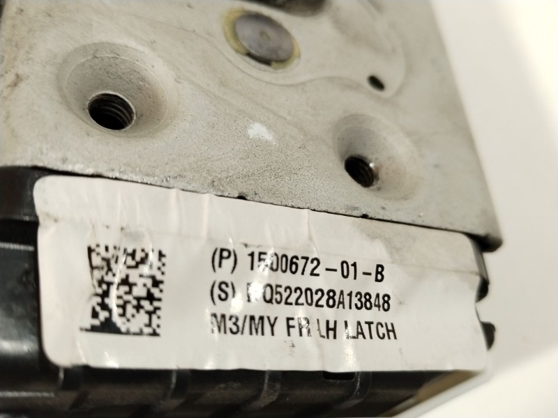 Recambio de cerradura puerta delantera izquierda para tesla model 3 ev referencia OEM IAM 150067201B  