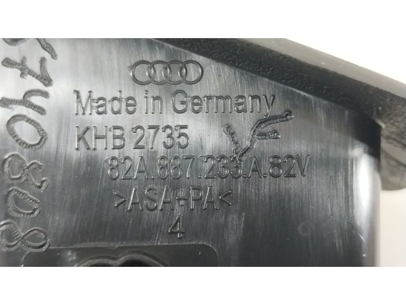 Recambio de embellecedor para audi a1 sportback (gba) 30 tfsi referencia OEM IAM 82A887233A  