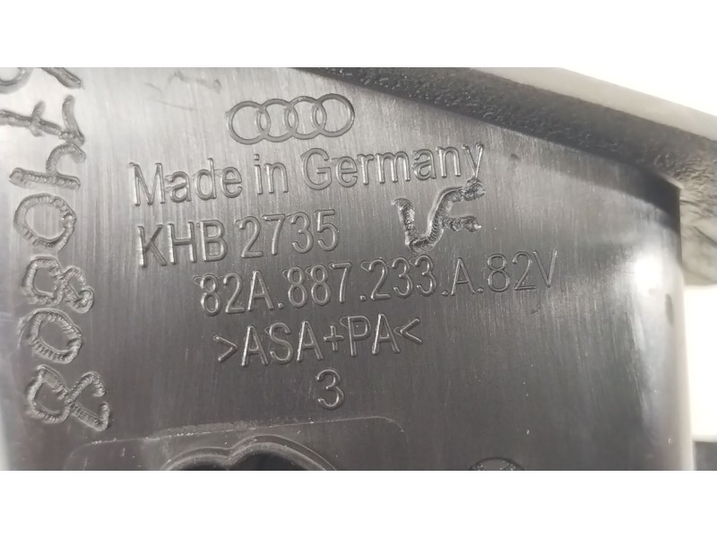 Recambio de embellecedor para audi a1 sportback (gba) 30 tfsi referencia OEM IAM 82A887233A  