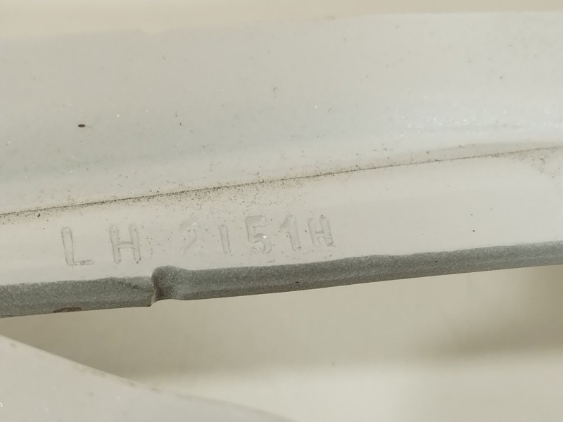 Recambio de bisagra para tesla model 3 ev referencia OEM IAM 155148200H  