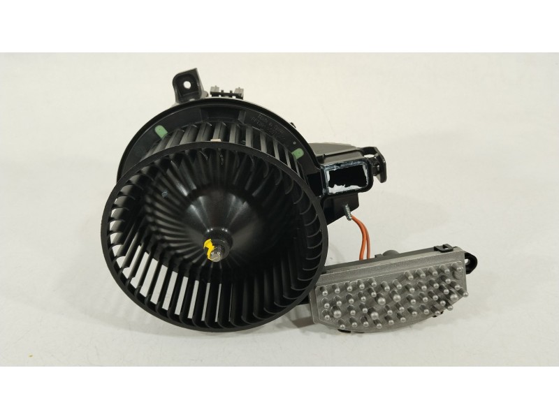 Recambio de ventilador calefaccion para audi a1 sportback (gba) 30 tfsi referencia OEM IAM 2Q1820021A 5WA907521 